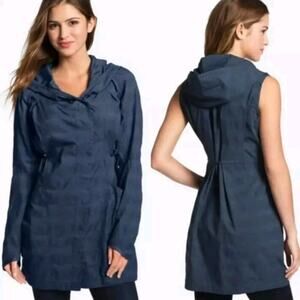 Nau Convertible Chrysalis Lightweight Jacket in Navy/Black, Size Small